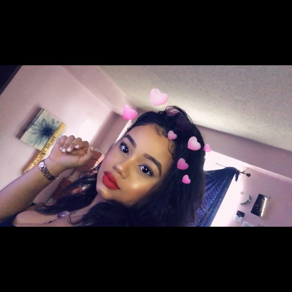 Meet your Posher, Brenda